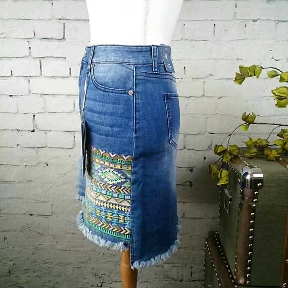 NWT Hydraulic distressed denim Aztec skirt - Picture 2 of 6